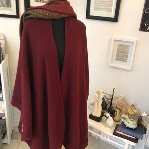 Burgundy/Wine Avant Garde Luxury Bloomingdale’s WoolAngora/Silkl Cape shawl
